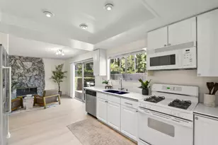 1689 Amador Ln, Thousand Oaks, CA 91320 - Photo 13