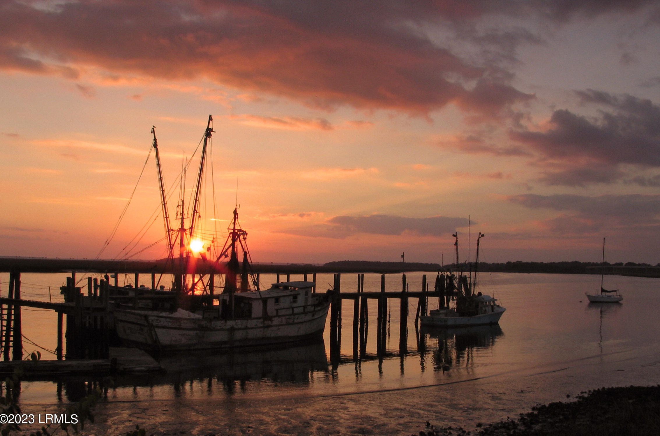 1231 Ladys Island Dr, Port Royal SC  29935-1125 exterior