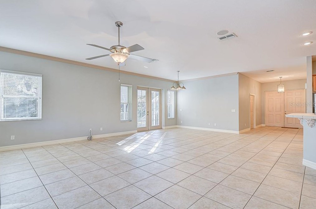 8304 Bob Wiggs Ave, Lithia FL  33547-2236 exterior