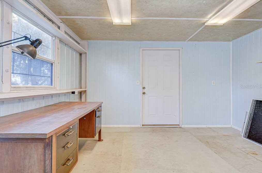 8304 Bob Wiggs Ave, Lithia FL  33547-2236 exterior