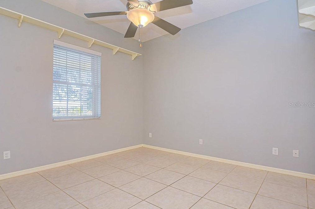 8304 Bob Wiggs Ave, Lithia FL  33547-2236 exterior