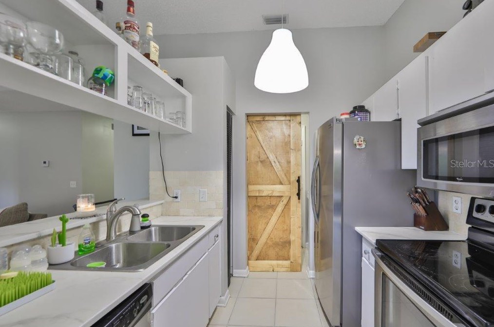 4035 Forecast Dr, Brandon FL  33511-8022 exterior