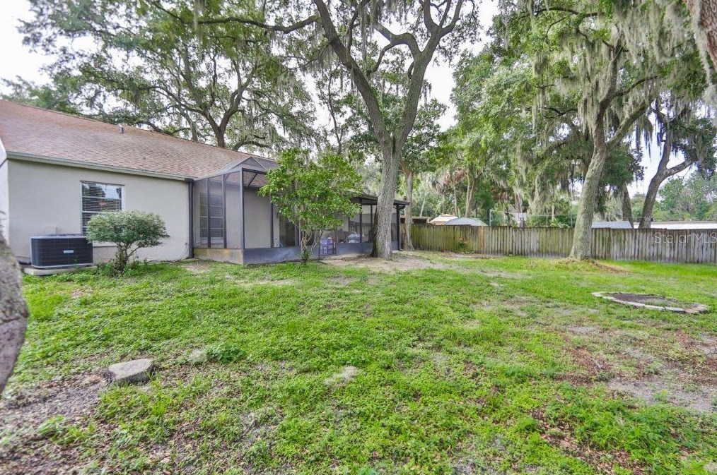 4035 Forecast Dr, Brandon FL  33511-8022 exterior