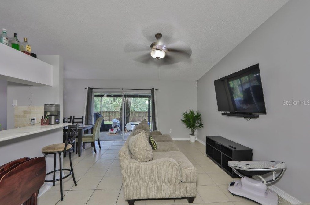 4035 Forecast Dr, Brandon FL  33511-8022 exterior