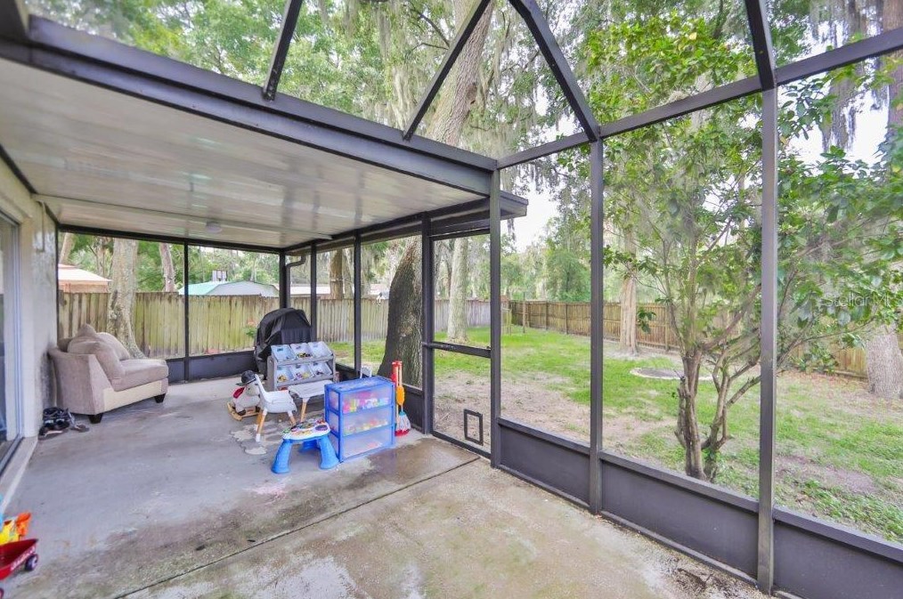 4035 Forecast Dr, Brandon FL  33511-8022 exterior