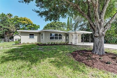 5508 20th St W Bradenton Fl 34207 Mls A4438967 Coldwell Banker