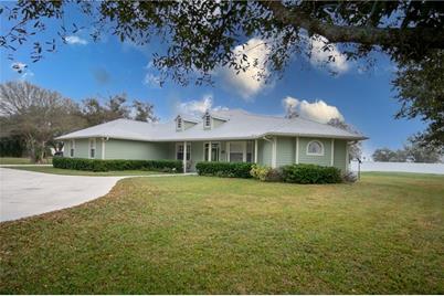 6464 NE Moore Avenue - Photo 1