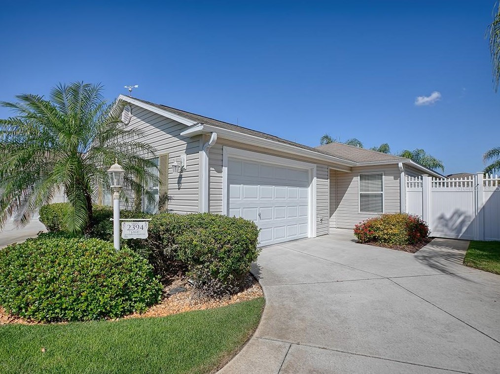 2394 Bayberry Ct The Villages Fl 32162 Mls G5040689 Coldwell Banker