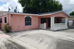 4725 Town N Country Blvd Tampa Fl 33615 Mls T3188512