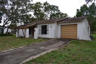 9023 Nakoma Way Weeki Wachee Fl 34613 Mls U8065276 Coldwell