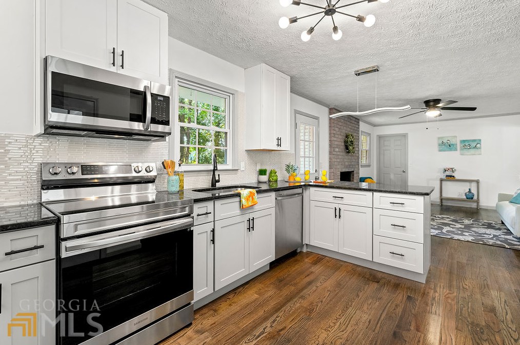 1223 Sanden Ferry Dr, Decatur GA  30033-3345 exterior