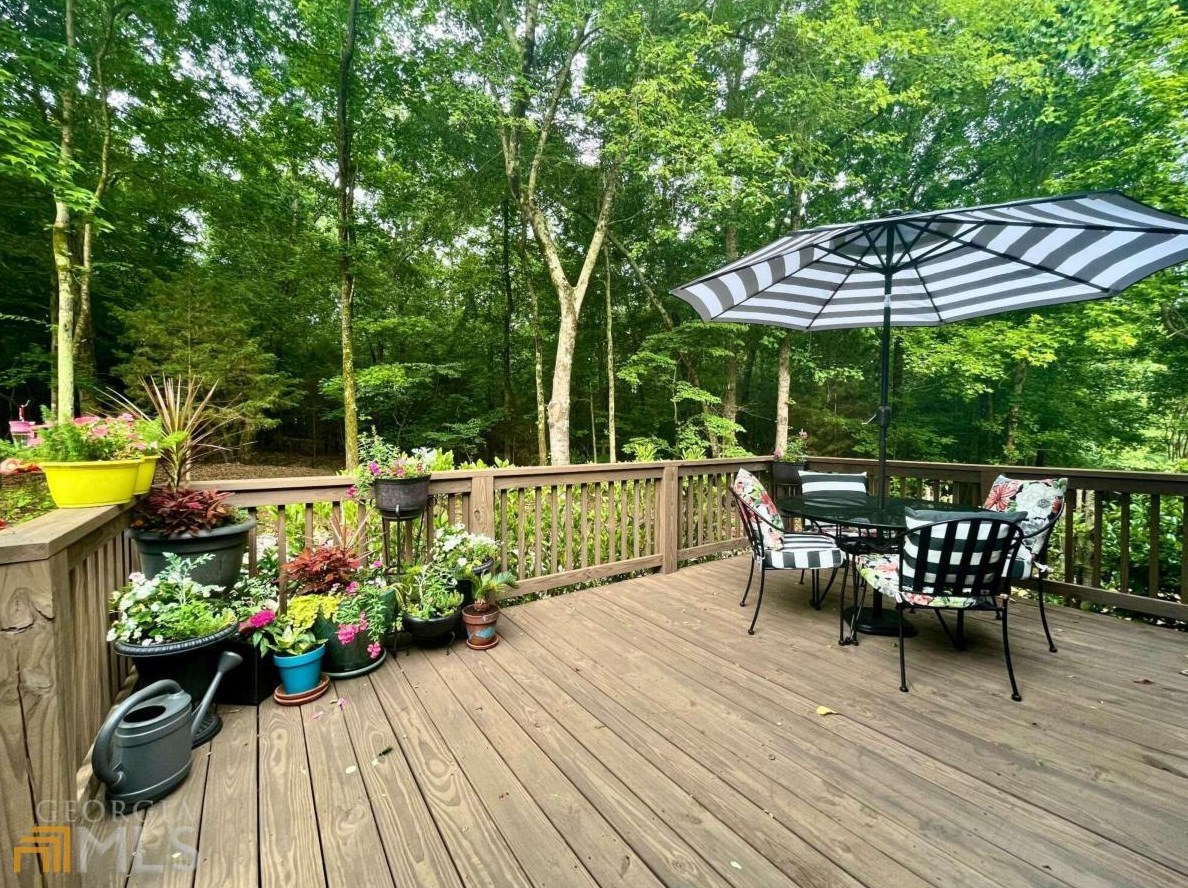 150 Oak Mdw Dr, Athens GA 30605-4550 exterior