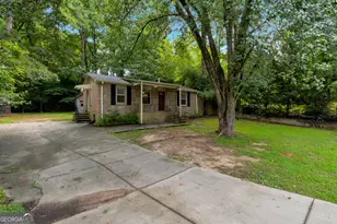 240 Lake Dr, Atlanta, GA 30340 - Photo 21