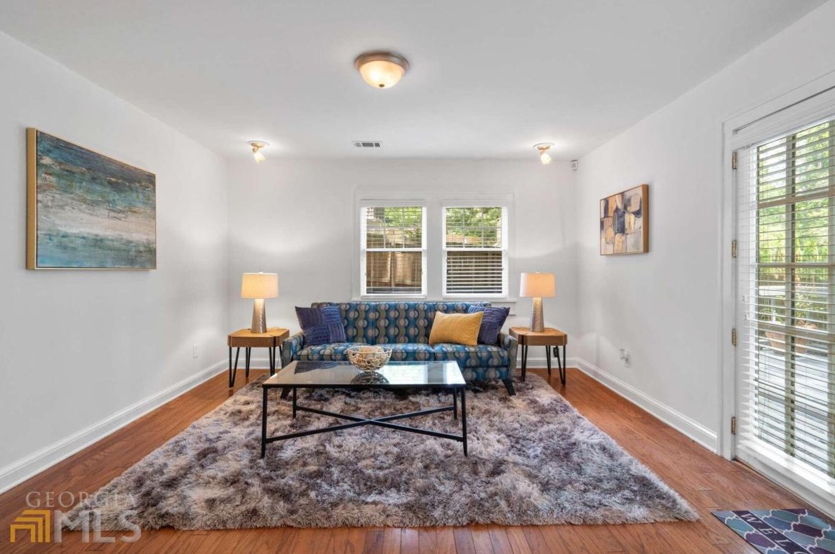 2665 Northside Dr, Atlanta GA  30305-3515 exterior