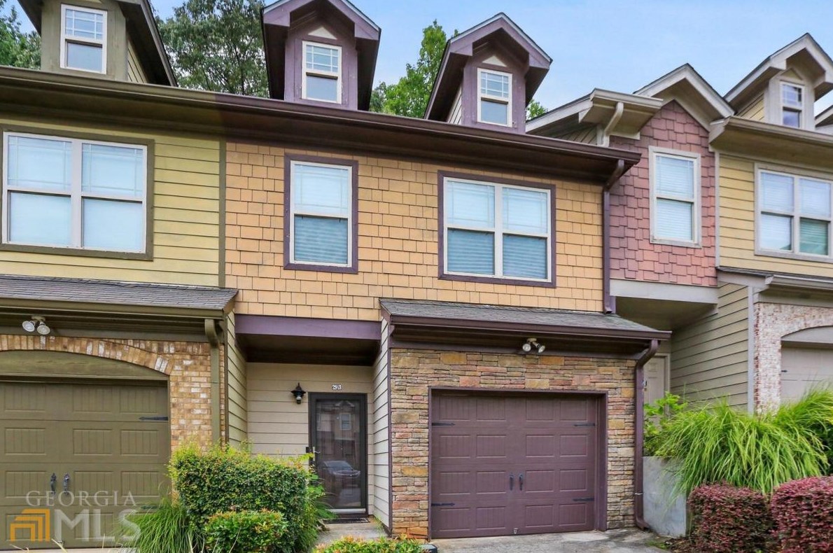 2913 Hillside Pl, Decatur GA 30034-7609 exterior