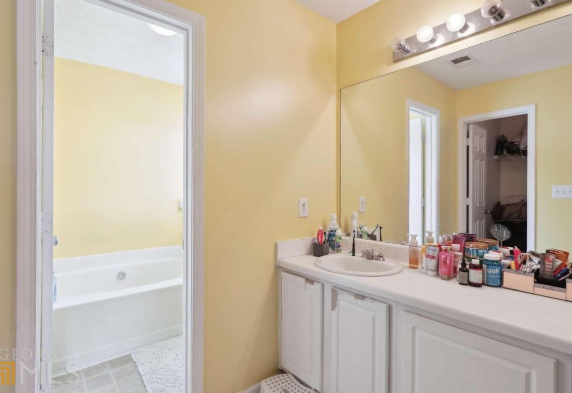 4999 Wexford Trl, Atlanta GA  30349-8902 exterior