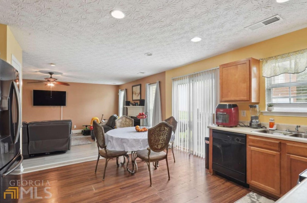 4999 Wexford Trl, Atlanta GA  30349-8902 exterior