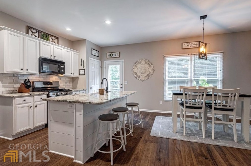 70 Homestead Dr, Dallas GA  30157-4626 exterior