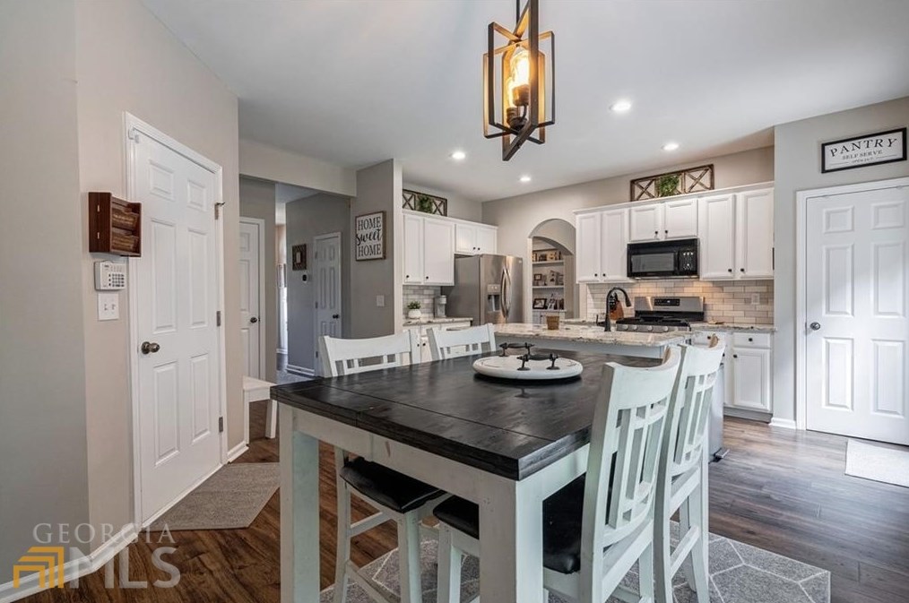 70 Homestead Dr, Dallas GA  30157-4626 exterior