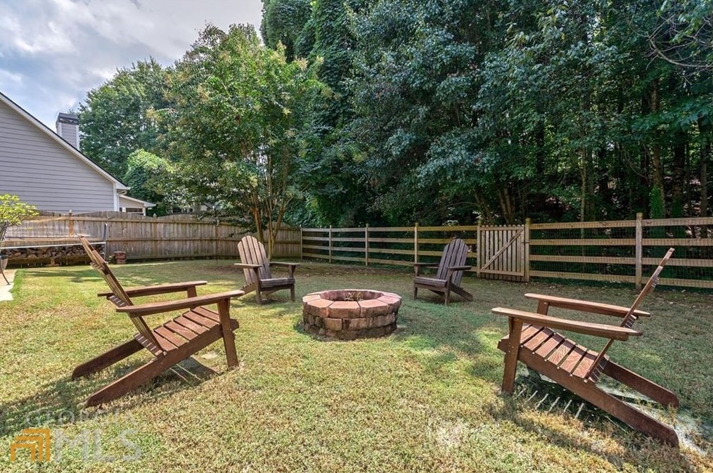 70 Homestead Dr, Dallas GA  30157-4626 exterior