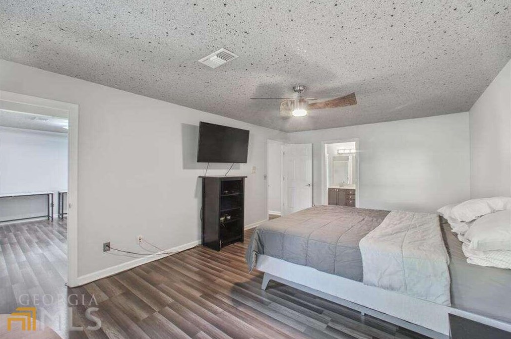 145 Shadybrook Ln, Atlanta GA 30331-7296 exterior