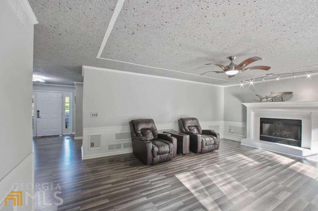 145 Shadybrook Ln, Atlanta GA 30331-7296 exterior