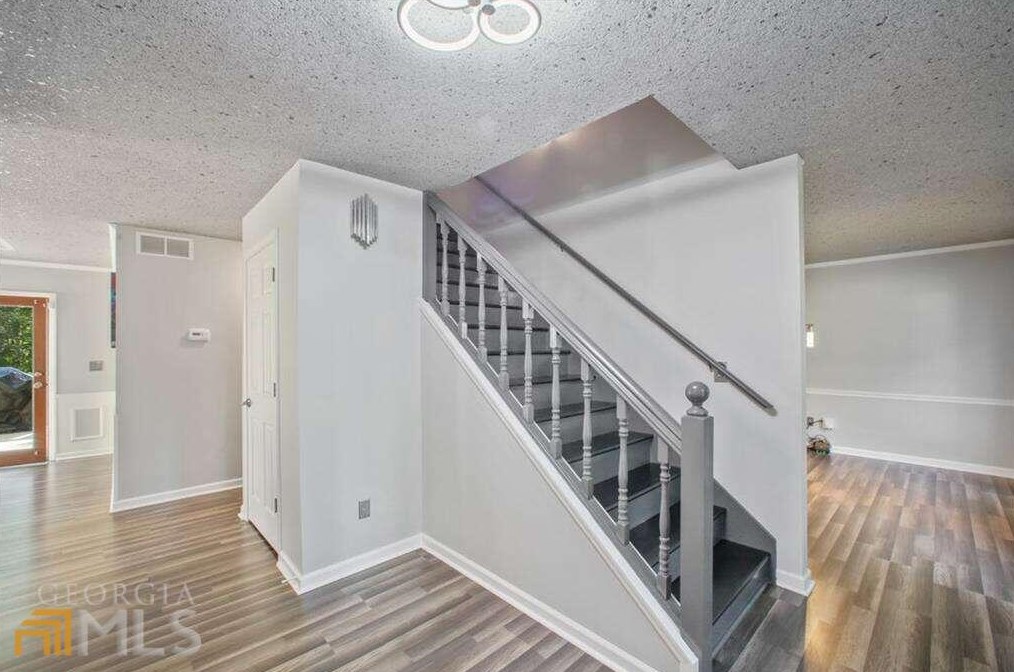 145 Shadybrook Ln, Atlanta GA 30331-7296 exterior