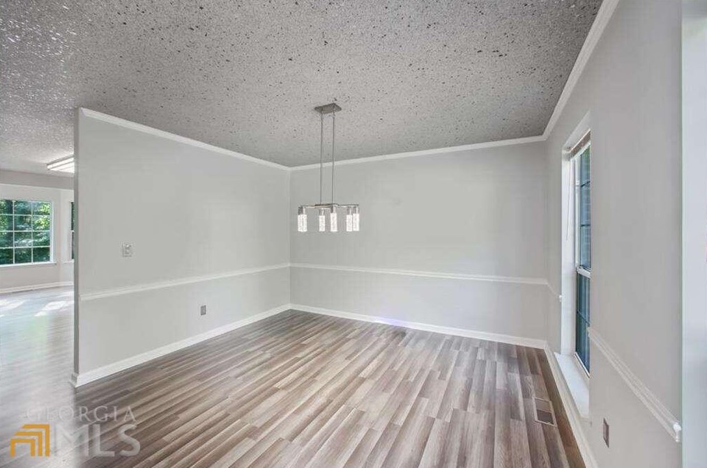 145 Shadybrook Ln, Atlanta GA 30331-7296 exterior