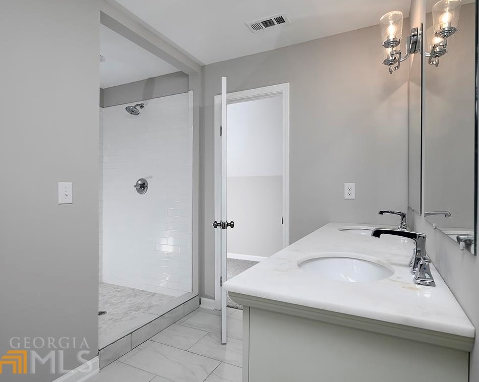 1940 Bonner St, Decatur GA  30032-4105 exterior