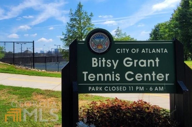 475 Hascall Rd, Atlanta GA  30309-2225 exterior