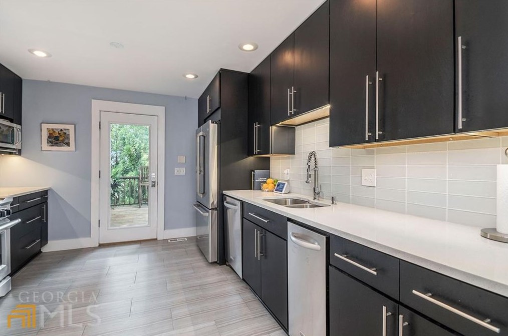 475 Hascall Rd, Atlanta GA  30309-2225 exterior