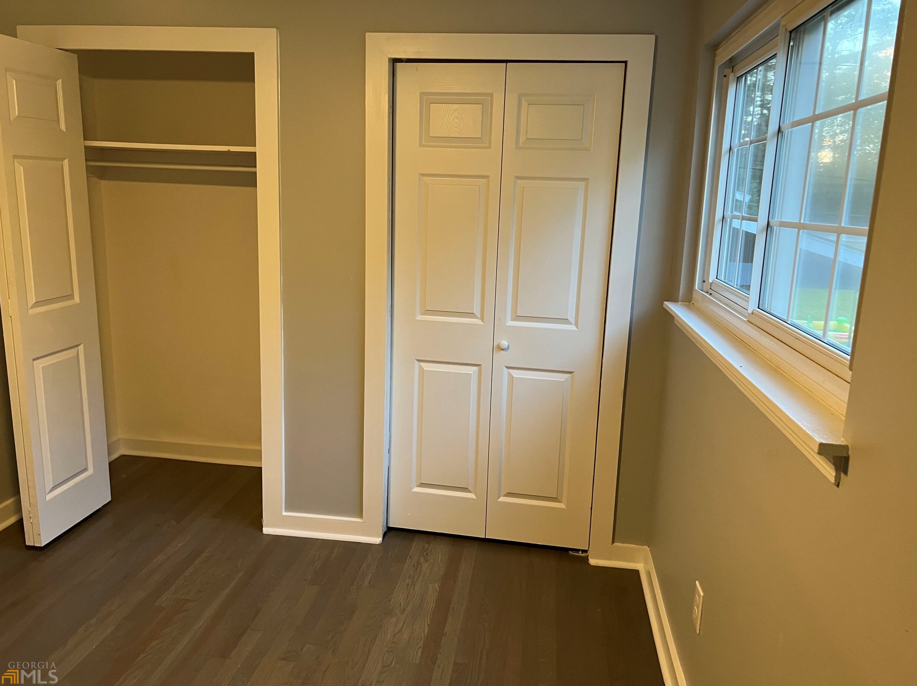 2984 Peek Rd, Atlanta GA  30318-6077 exterior