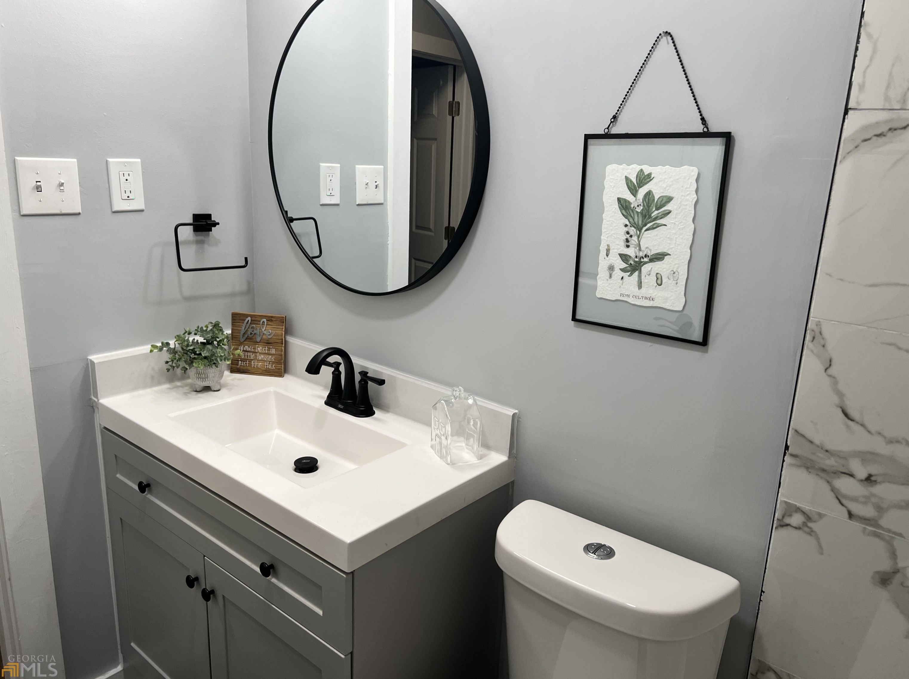 2984 Peek Rd, Atlanta GA  30318-6077 exterior