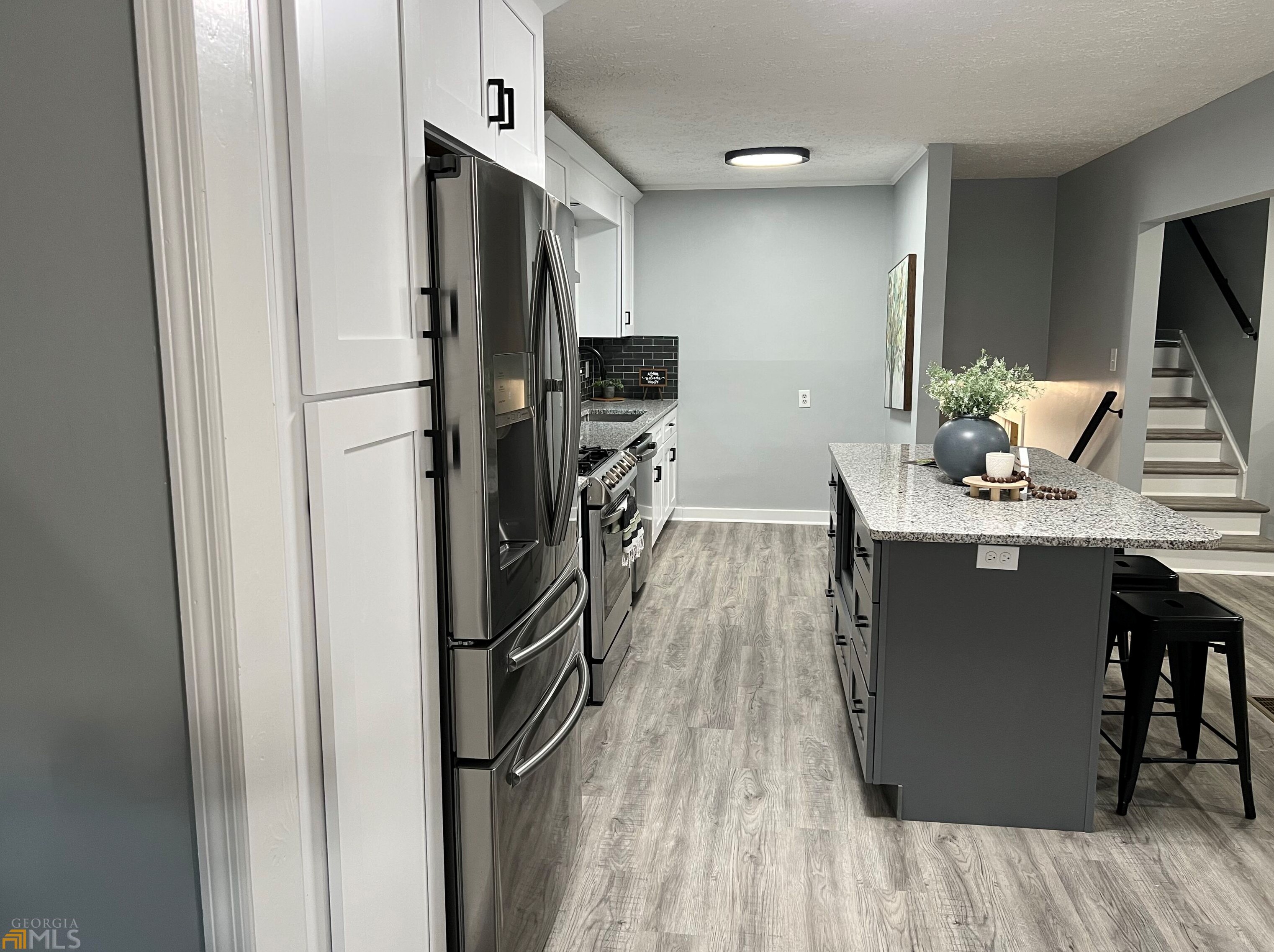 2984 Peek Rd, Atlanta GA  30318-6077 exterior