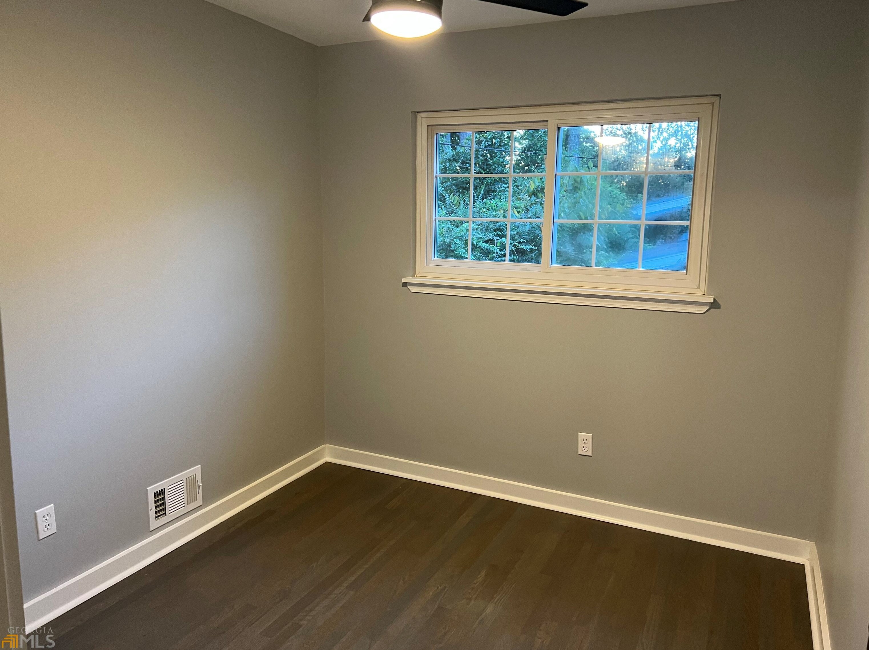 2984 Peek Rd, Atlanta GA  30318-6077 exterior