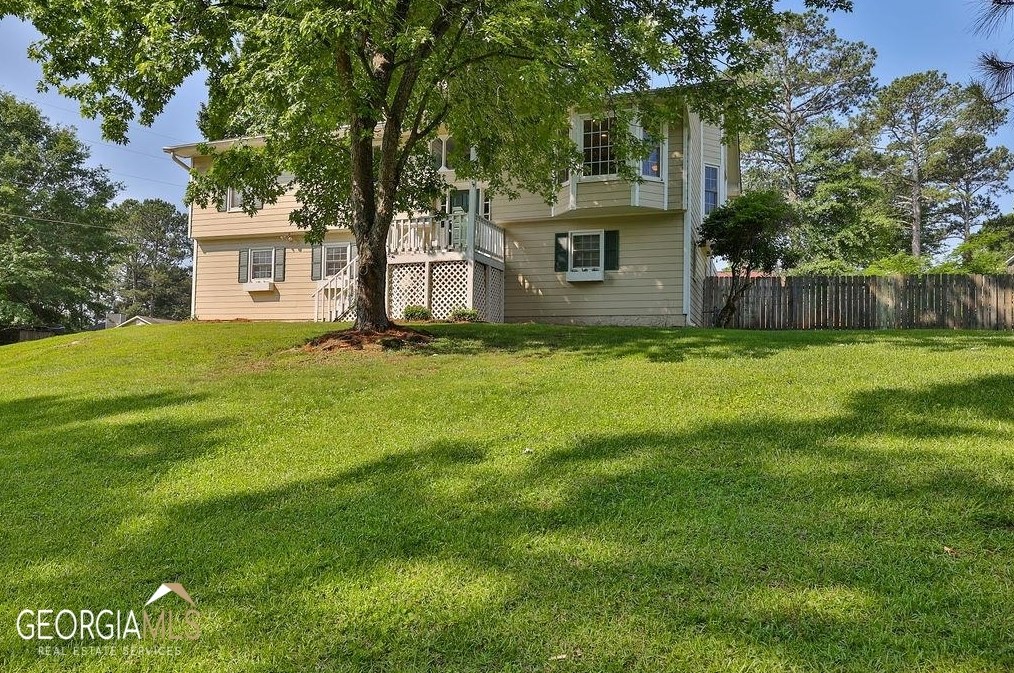 1900 Clinton Pl, Lawrenceville GA  30043-3501 exterior