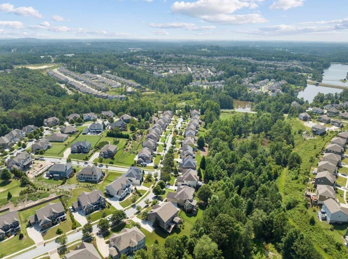 6547 Lemon Grass Ln, Flowery Branch GA  30542-5098 exterior