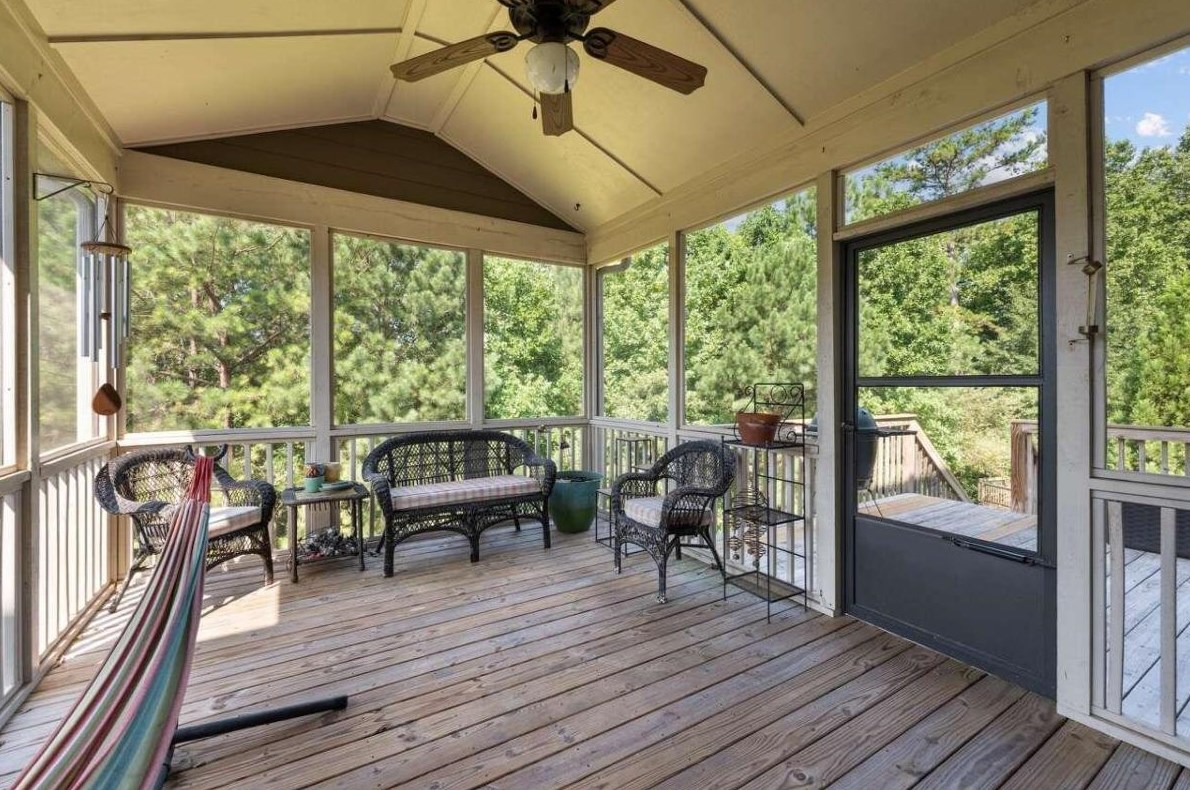 6547 Lemon Grass Ln, Flowery Branch GA  30542-5098 exterior