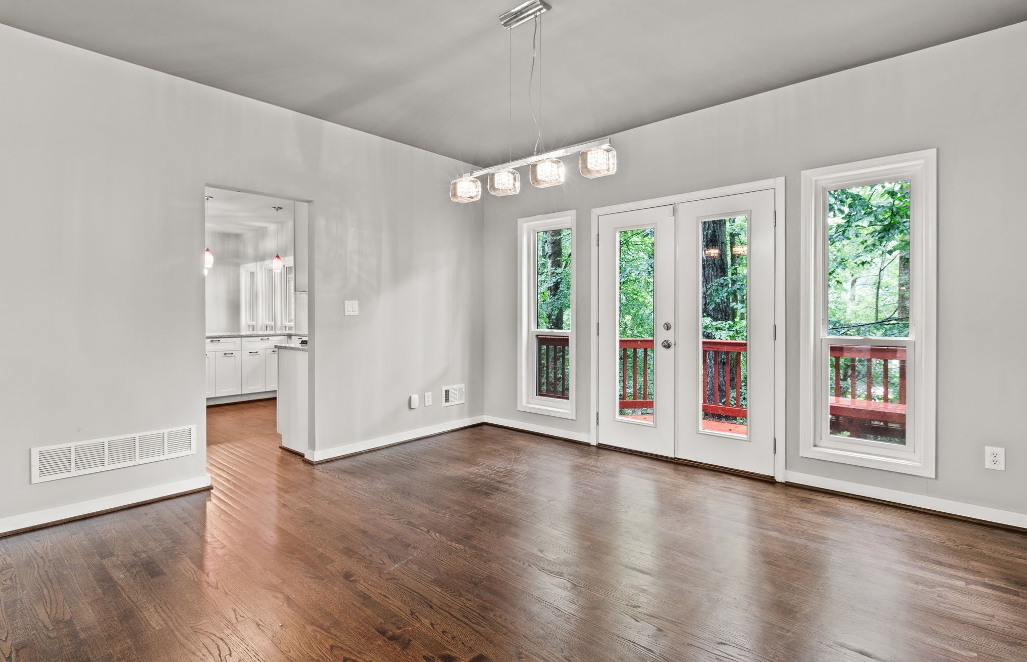 220 Wessex Ct, Atlanta GA  30328-2664 exterior