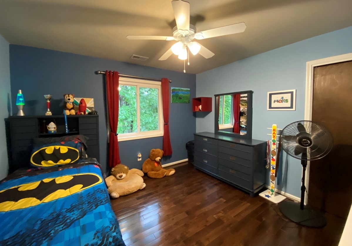 220 Wessex Ct, Atlanta GA  30328-2664 exterior