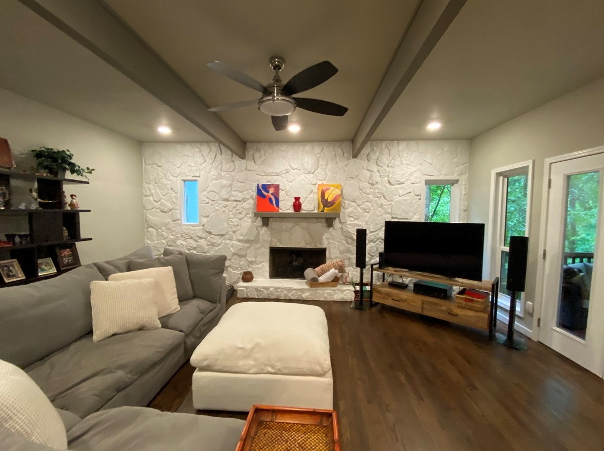 220 Wessex Ct, Atlanta GA  30328-2664 exterior