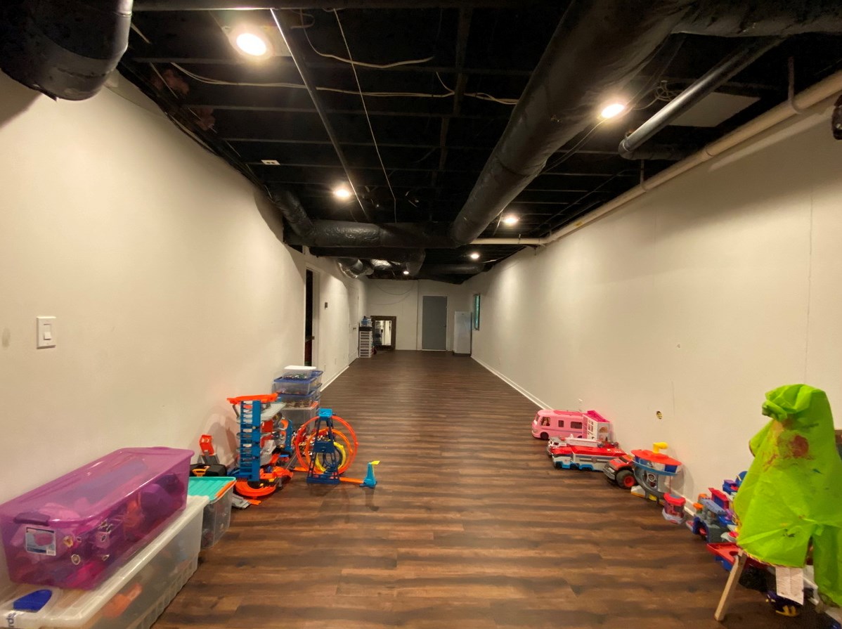 220 Wessex Ct, Atlanta GA  30328-2664 exterior