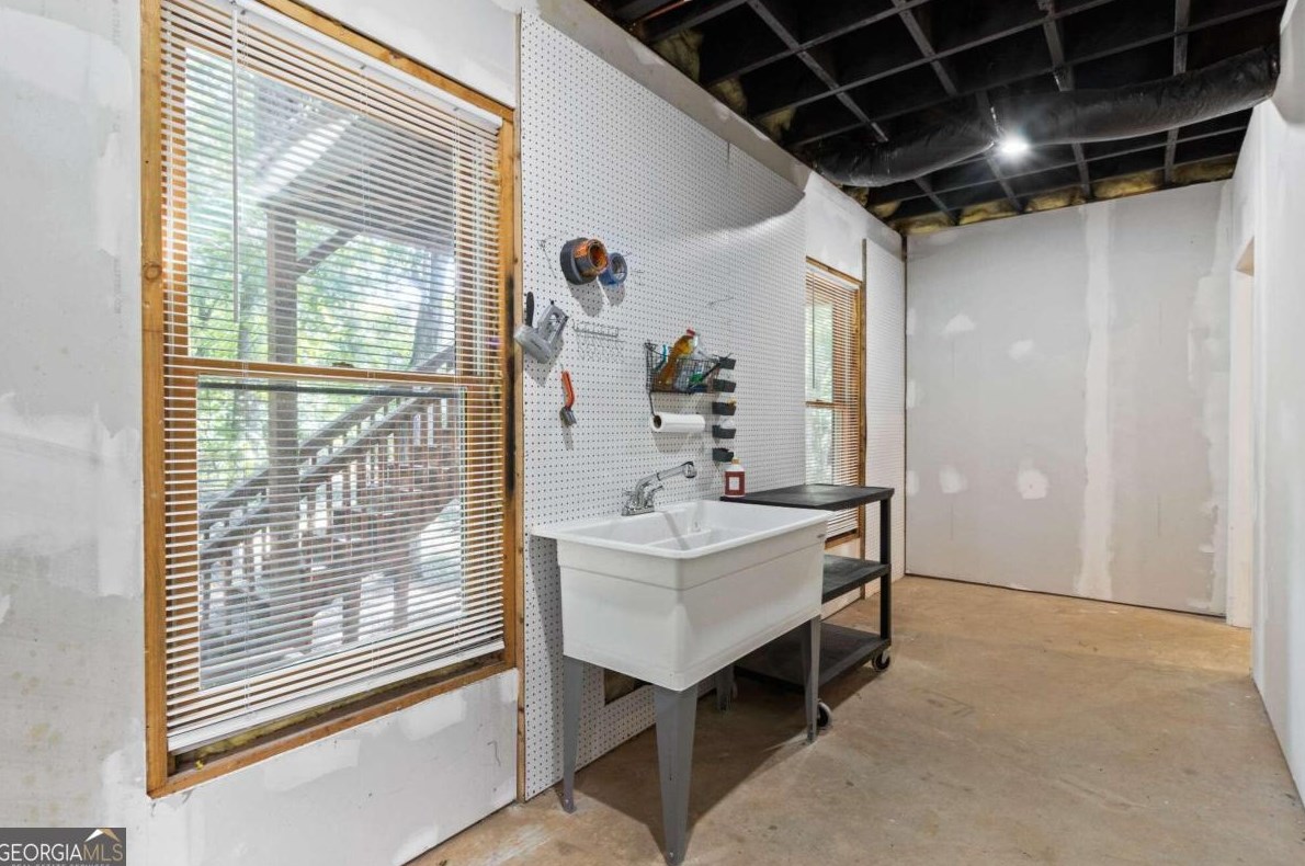 1000 Graystone Xing, Alpharetta GA  30005-7433 exterior