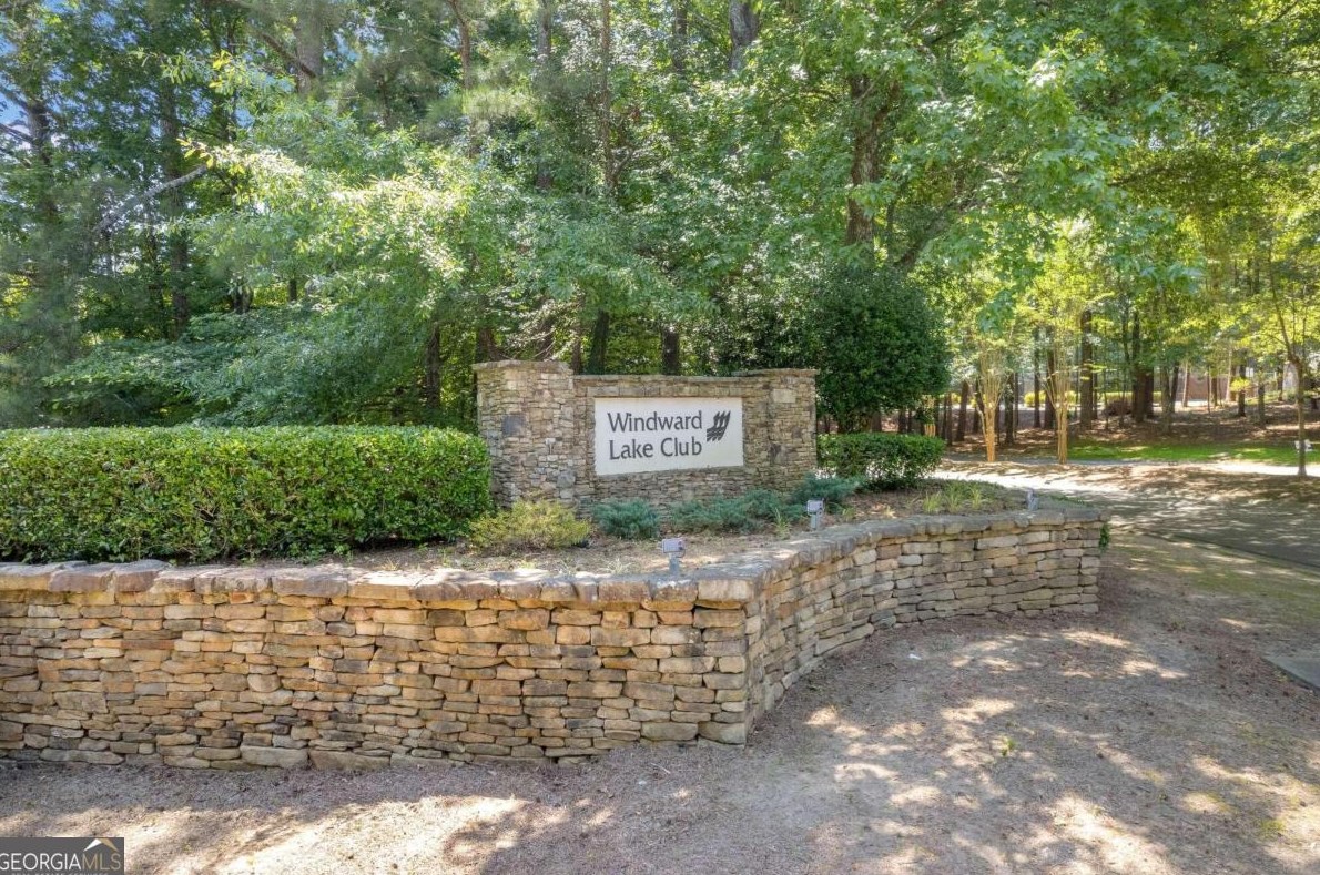 1000 Graystone Xing, Alpharetta GA  30005-7433 exterior