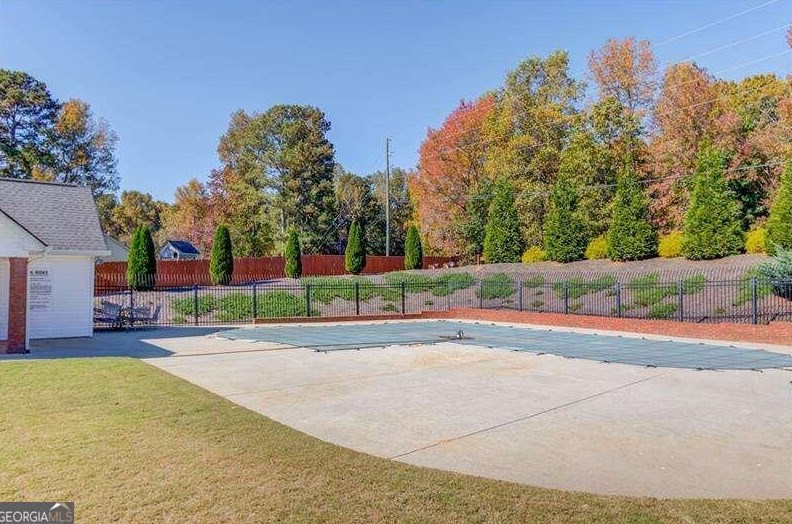4624 Fox Forrest Dr, Flowery Branch GA  30542-3490 exterior