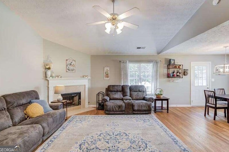 4624 Fox Forrest Dr, Flowery Branch GA  30542-3490 exterior