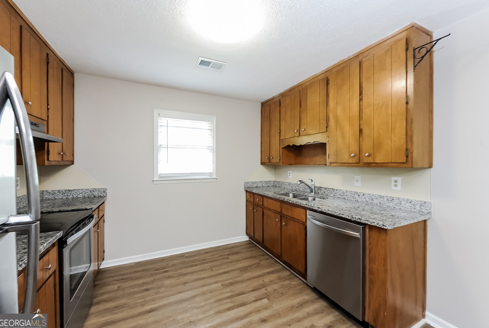 335 Springlake Dr, Lawrenceville GA  30046-5998 exterior