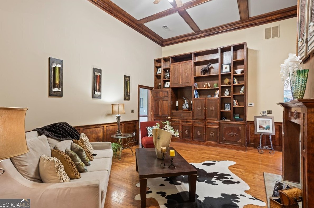 1000 Cathedral Pl, Decatur GA  30034-5065 exterior