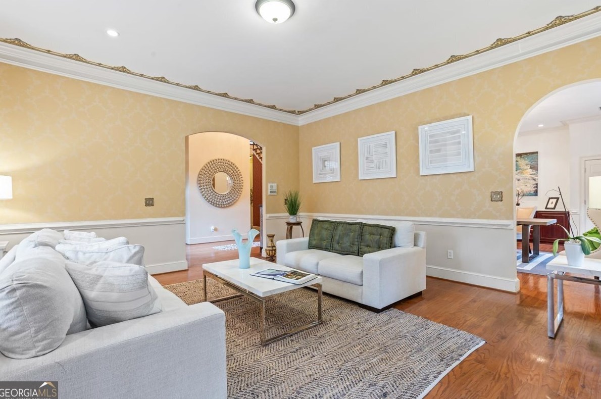 1000 Cathedral Pl, Decatur GA  30034-5065 exterior