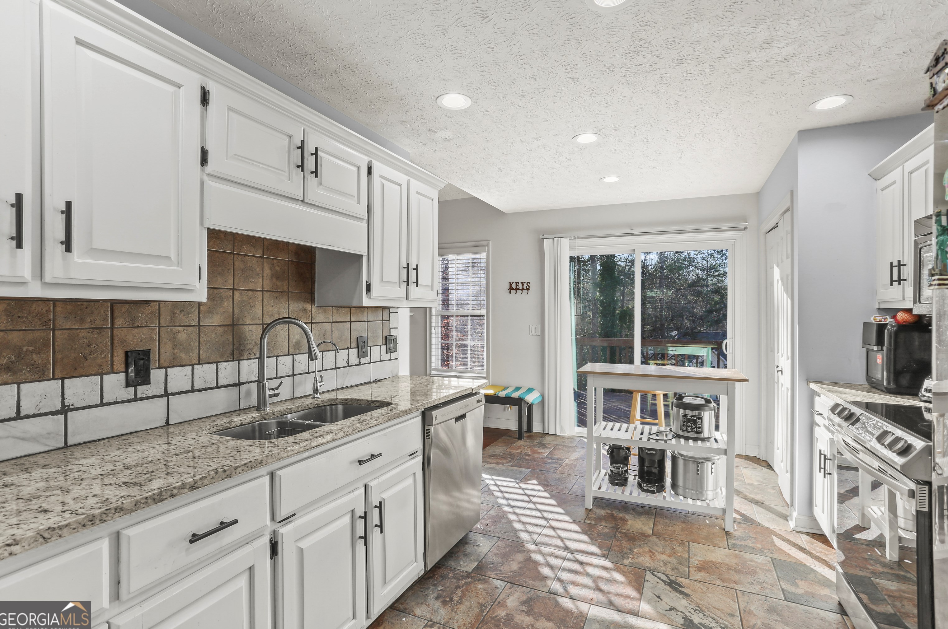 5421 Amherst Way, Flowery Branch GA  30542-5188 exterior